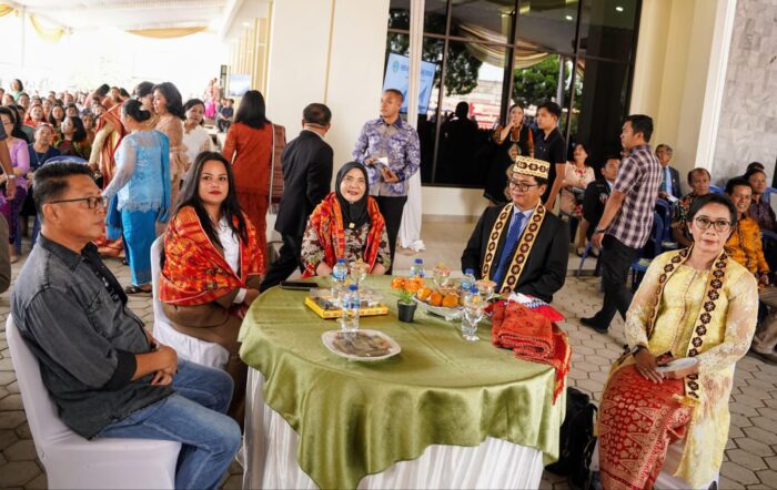 Eva Dwiana Resmikan Pembangunan Gereja