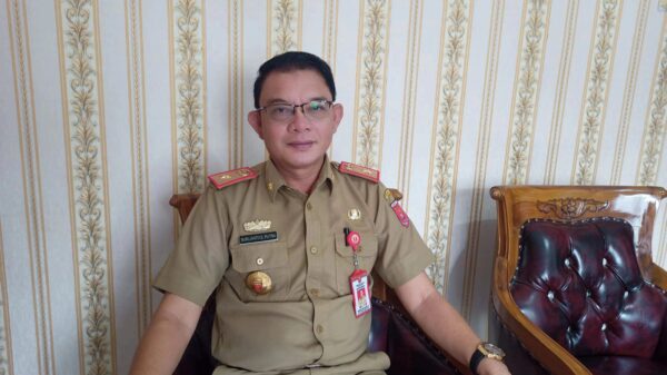 Kadis Kominfo Lambar Luruskan Pemberitaan Isu Larangan Kendaraan Plat Luar Daerah Parkir di Lingkungan Pemda